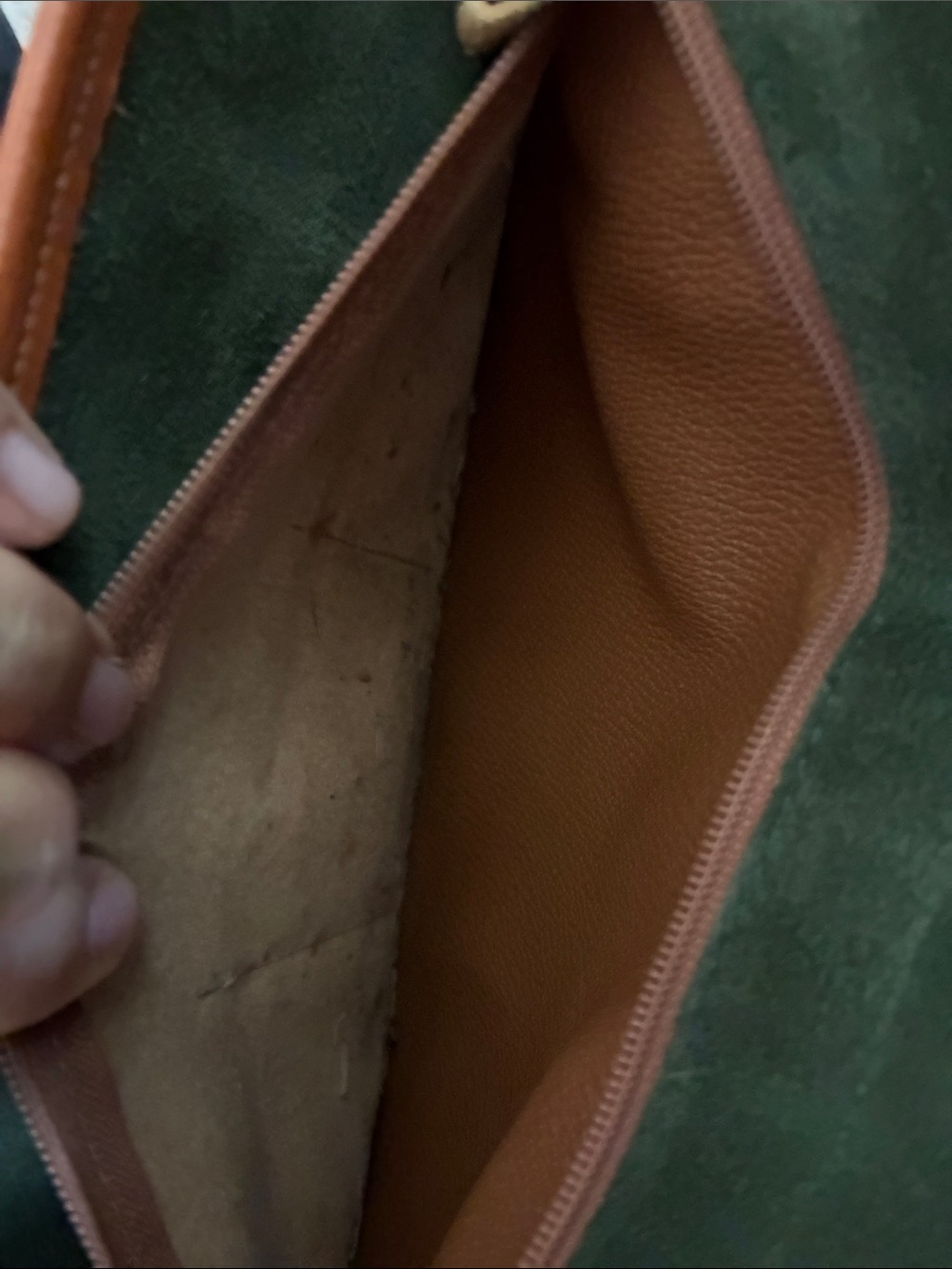 Dooney & Bourke Vintage All-Weather Leather crossbody bag - Picture 12 of 14